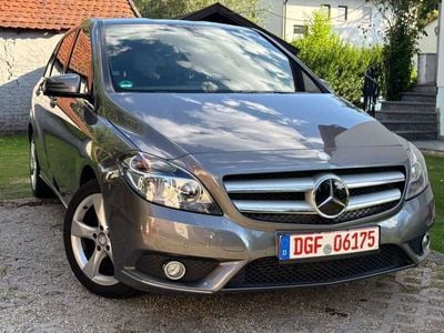 Mercedes B200