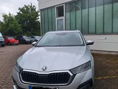 Gebraucht Skoda Octavia 200 PS (147 kW) 2022 Silber Kombi
