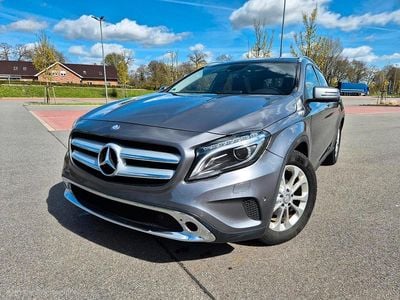 Begagnad Mercedes GLA220 Style 170 HK (125 kW) 2015 Grå SUV
