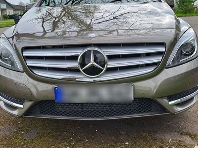 gebraucht Mercedes B200 Benziner - Sports Tourer - Erste Hand -