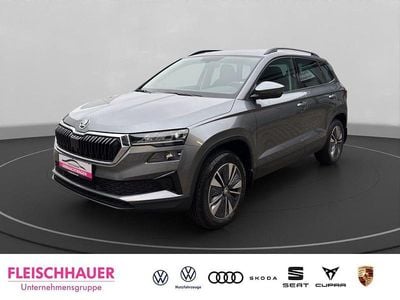 Grau Gebraucht 2024 Skoda Karoq Selection SUV | 29.900 € (Fairer Preis)