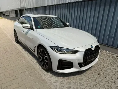 Gebraucht BMW 420 Coupé M Sport 190 PS (139 kW) 2024 Mineralweiss Coupé