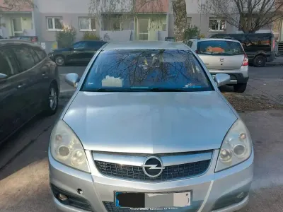 Gebraucht Opel Vectra 140 PS (102 kW) 2005 Silber Limousine