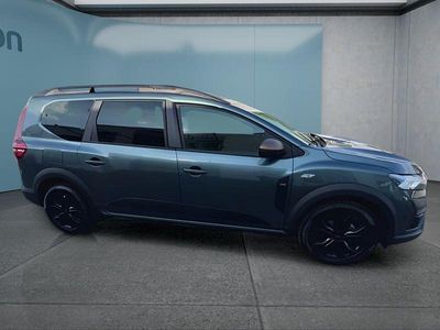 Gebraucht Dacia Jogger 101 PS (74 kW) 2024 Grün Van / Kleinbus