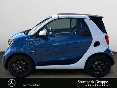 Usado Smart ForTwo Cabrio Passion 90 HP (66 kW) 2019 Azul Cabrios