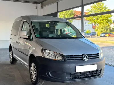 Gebraucht VW Caddy Life 105 PS (77 kW) 2012 Silber Van / Kleinbus