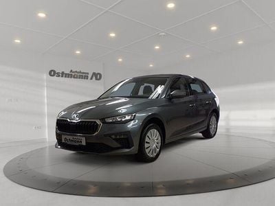 Grau Gebraucht 2024 Skoda Scala Essence Kleinwagen | 19.855 € (Fairer Preis)