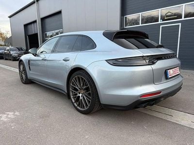 Usata Porsche Panamera 4 Platinum Edition 330 CV (242 kW) 2022 Argento Berlina