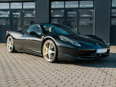 Gebraucht Ferrari 458 566 PS (416 kW) 2013 Schwarz Cabrio