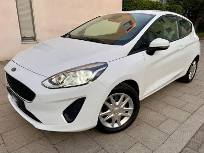 Gebraucht Ford Fiesta 71 PS (52 kW) 2017 Weiß Kleinwagen