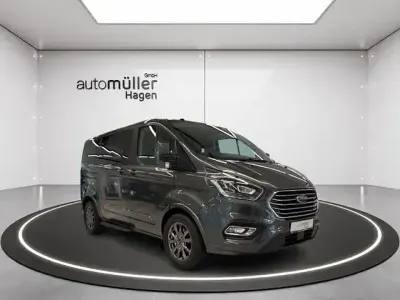 Gebraucht Ford Tourneo Custom Titanium 170 PS (125 kW) 2018 Grau Van