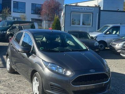 Gebraucht Ford Fiesta Trend 82 PS (60 kW) 2016 Limousine