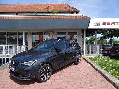 Neu Seat Arona FR 150 PS (110 kW) 2025 Magnetic grau / dach midnight schwarz (metallic) SUV