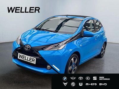 Usata Toyota Aygo X-wave 69 CV (50 kW) 2017 Blu Utilitaria