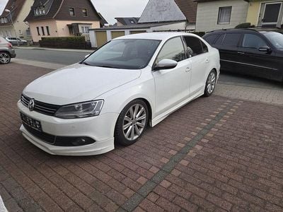 Gebraucht VW Jetta Highline 200 PS (147 kW) 2013 Weiß Limousine