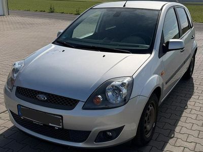 Gebraucht Ford Fiesta 80 PS (58 kW) 2007 Kleinwagen