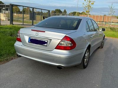 Mercedes E280