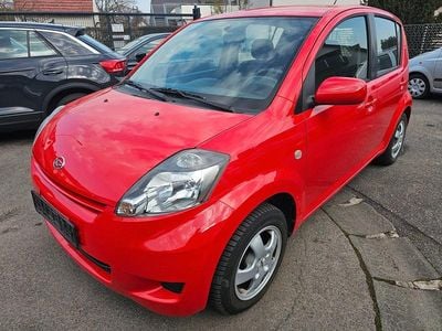 Gebraucht Daihatsu Sirion 69 PS (50 kW) 2009 Rot Kleinwagen