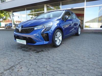 Blau Gebraucht 2024 Renault Clio V Evolution Limousine | 18.950 € (Etwas zu teuer)