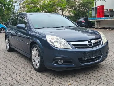 Gebraucht Opel Signum Edition 155 PS (114 kW) 2006 Blau Kleinwagen