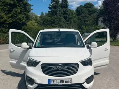Gebraucht Opel Combo 131 PS (96 kW) 2019 Weiß Van / Kleinbus