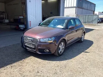 Gebraucht Audi A1 Sportback Ambition 90 PS (66 kW) 2013 Rot Kleinwagen