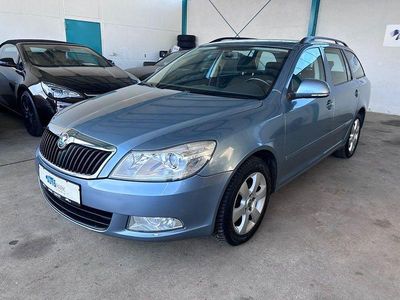 Gebraucht Skoda Octavia Ambiente 105 PS (77 kW) 2010 Blau Kombi