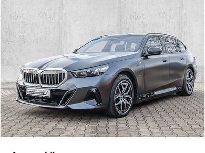 Usata BMW 550e M Sport 489 CV (359 kW) 2025 Grigio Station wagon