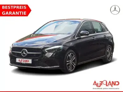 Gebraucht Mercedes B200 Progressive 177 PS (130 kW) 2024 Schwarz Van / Kleinbus
