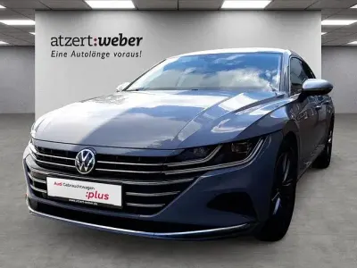 Gebraucht VW Arteon Elegance 150 PS (110 kW) 2023 Mondsteingrau Limousine