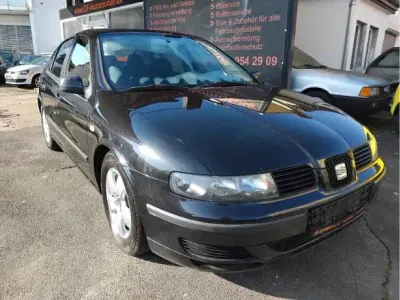 Usata Seat Leon 105 CV (77 kW) 2002 Nero Utilitaria