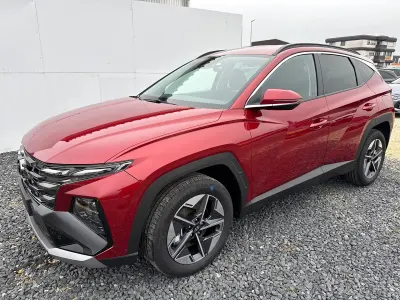 Neu Hyundai Tucson Style 160 PS (117 kW) 2025 Engine red jhr SUV