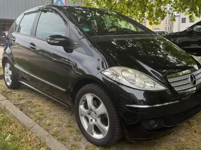 Gebraucht Mercedes A170 Avantgarde 116 PS (85 kW) 2008 Schwarz Limousine