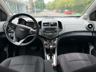 Gebraucht Chevrolet Aveo LT 115 PS (84 kW) 2011 Andere farben Limousine