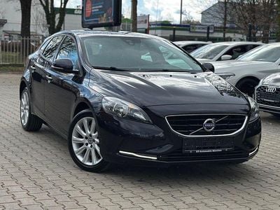 Gebraucht Volvo V40 You! 120 PS (88 kW) 2015 Blau Limousine