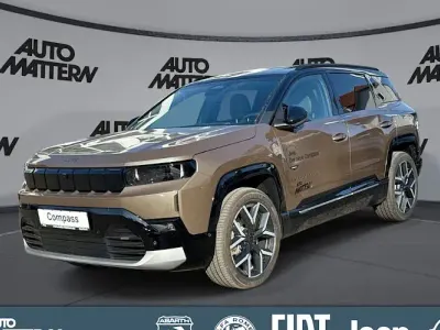 Käytetty Jeep Compass 156 kW (213 HP) 2026 Harmaa Katumaasturi