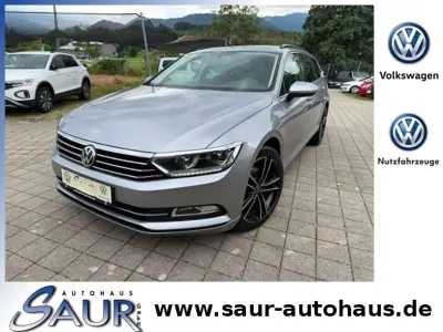 Gebraucht VW Passat Comfortline 150 PS (110 kW) 2019 Pyrit silber metallic Kombi