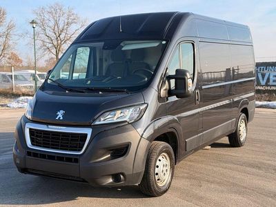Schwarz Gebraucht 2021 Peugeot Boxer Avantage Van | 15.450 € (Fairer Preis)