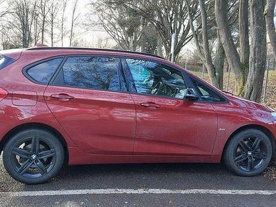 Rot Gebraucht 2016 BMW 220 Active Tourer Sport Line Van / Kleinbus | 12.000 € (Superpreis)