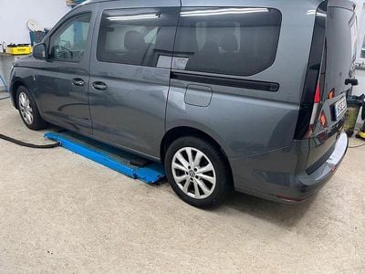 Grau Gebraucht 2021 VW Caddy Maxi Life Van / Kleinbus | 19.990 € (Guter Preis)