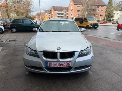 Gebraucht BMW 318 129 PS (94 kW) 2006 Blau Limousine