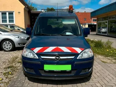 Używany Opel Combo 90 KM (66 kW) 2008 Niebieski Minivan