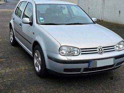Silber Gebraucht 1998 VW Golf IV Kleinwagen | 1.950 € (Fairer Preis)
