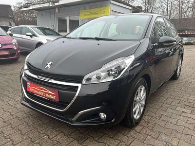 Gebraucht Peugeot 208 Active 82 PS (60 kW) 2019 Schwarz perla nera/ Kleinwagen
