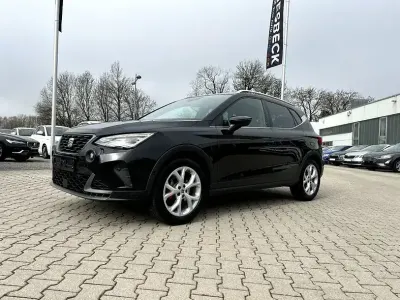 Gebraucht Seat Arona FR 110 PS (80 kW) 2023 Mitternachtsschwarz (metallic) SUV
