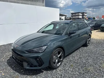 Neu Cupra Leon 150 PS (110 kW) 2026 Blau Limousine