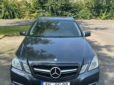 Grau Gebraucht 2010 Mercedes E300 Limousine | 9.000 € (Fairer Preis)