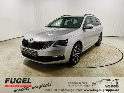 Używany Skoda Octavia Ambition 150 KM (110 kW) 2020 Srebrny Kombi