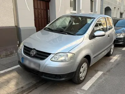Używany VW Fox 54 KM (39 kW) 2005 Srebrny Hatchback