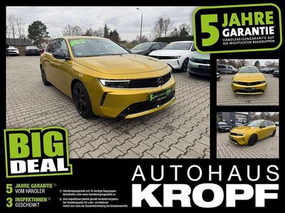Gelb Gebraucht 2022 Opel Astra Business Edition Limousine | 18.890 € (Guter Preis)